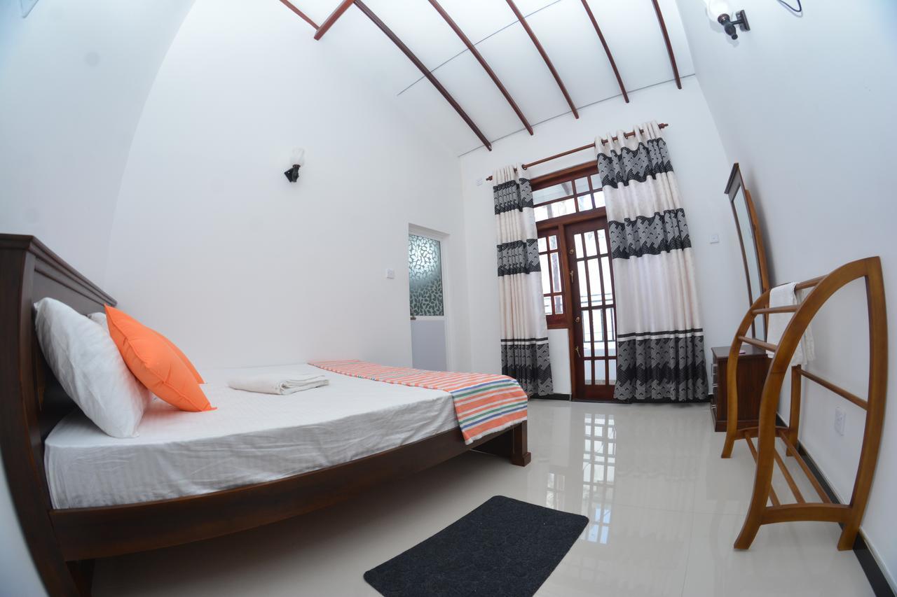 Reshani Guest House Negombo Extérieur photo