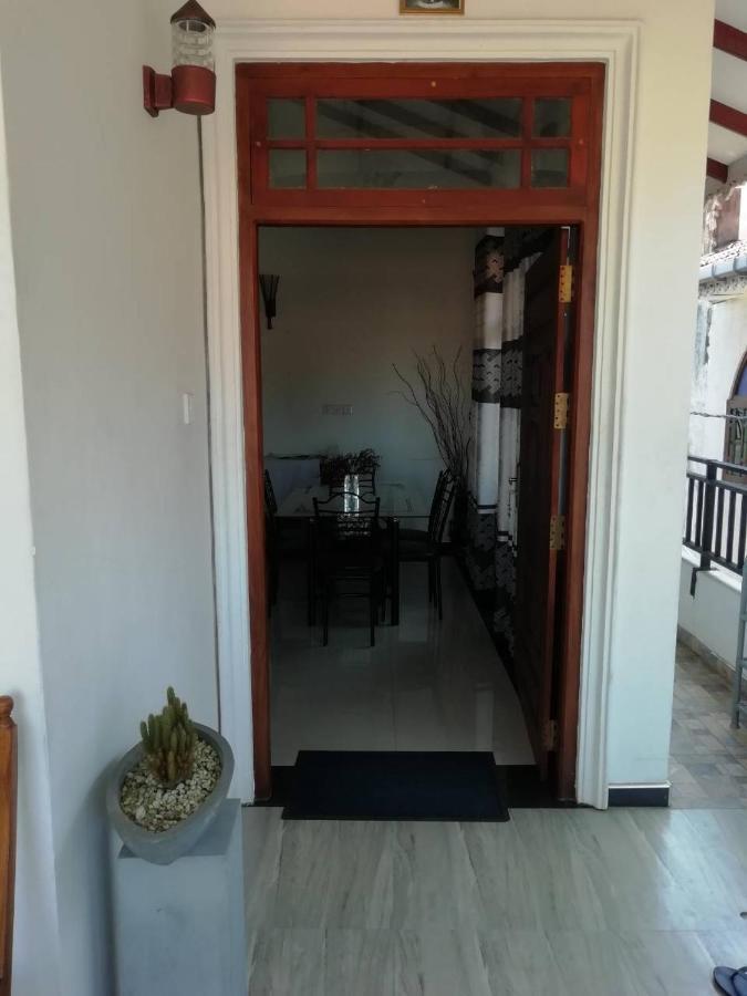 Reshani Guest House Negombo Extérieur photo