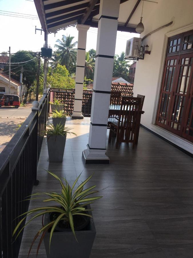 Reshani Guest House Negombo Extérieur photo