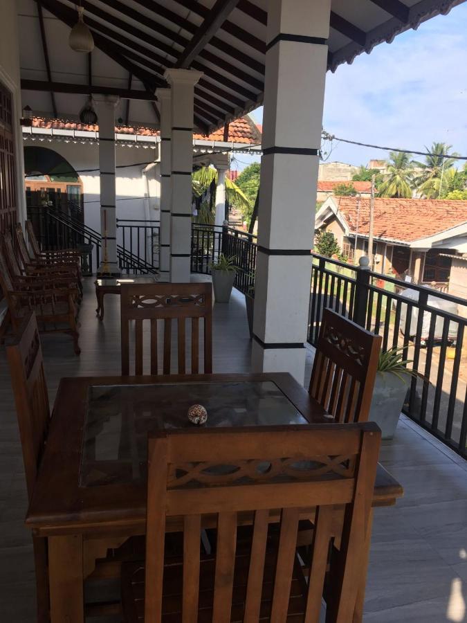 Reshani Guest House Negombo Extérieur photo
