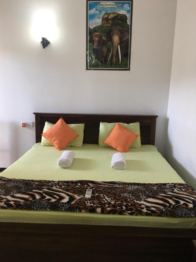 Reshani Guest House Negombo Extérieur photo