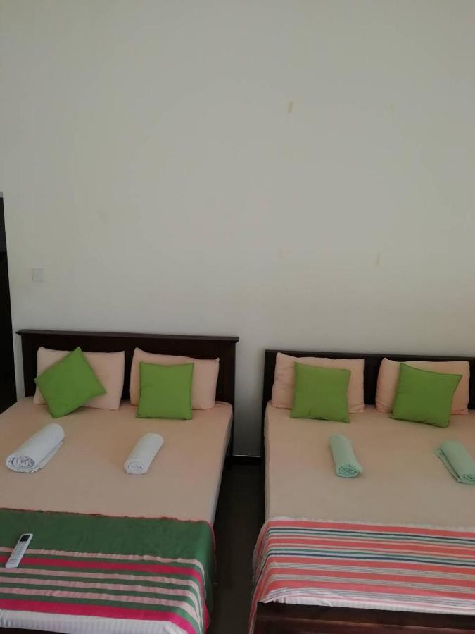 Reshani Guest House Negombo Extérieur photo
