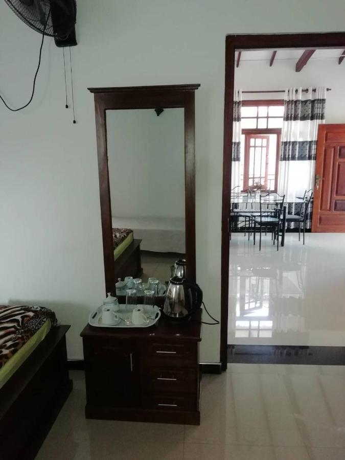 Reshani Guest House Negombo Extérieur photo