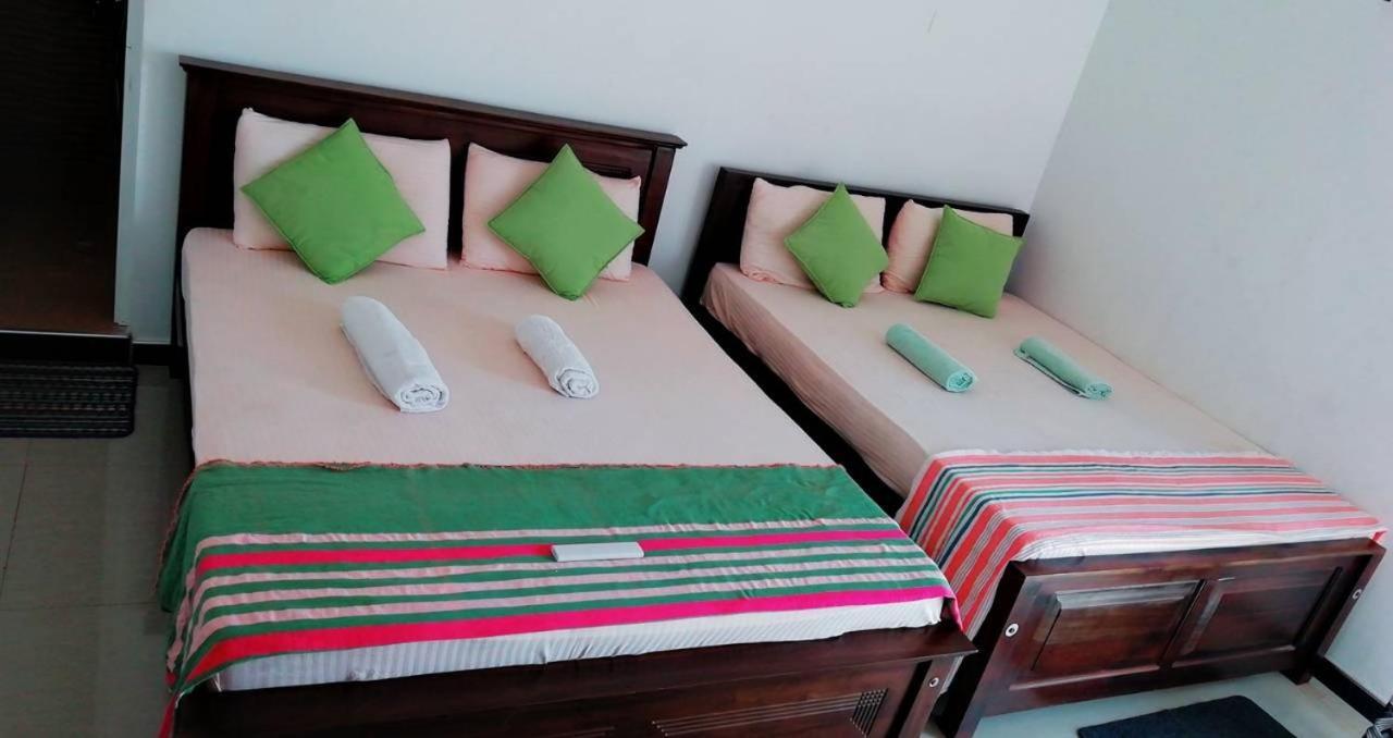 Reshani Guest House Negombo Extérieur photo